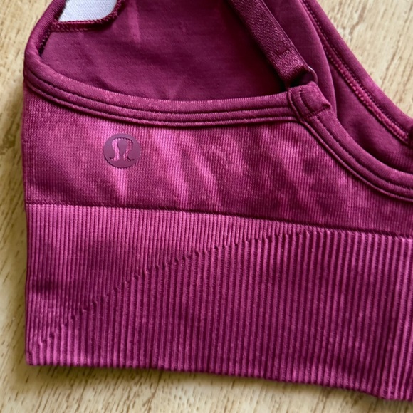 Lululemon Ebb To Street A/B Chianti New Year’s Sports Bra 2 - Picture 3 of 3